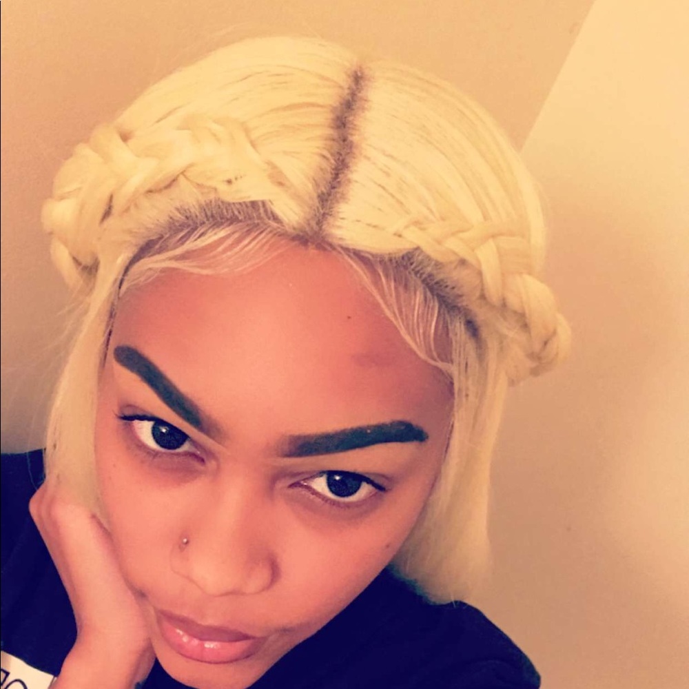 Not for sale but Blonde lace wig 😍😍